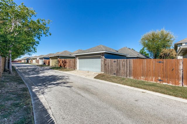456 S Brook DR, Leander, TX 78641