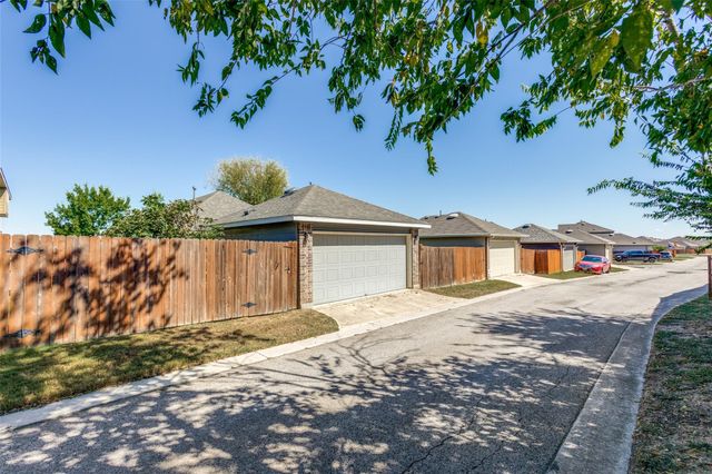 456 S Brook DR, Leander, TX 78641