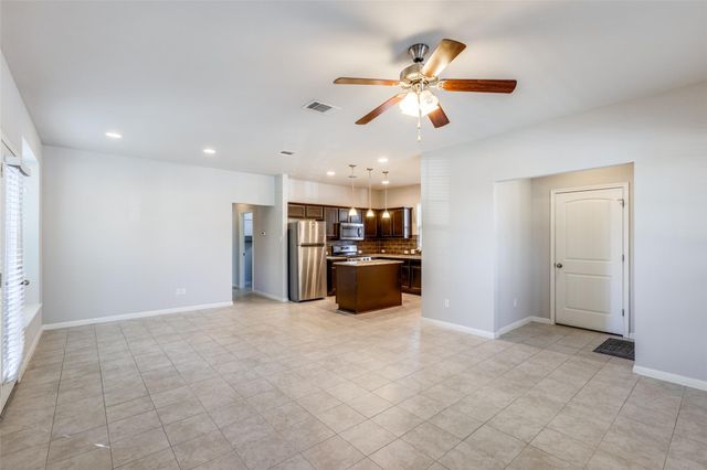 456 S Brook DR, Leander, TX 78641