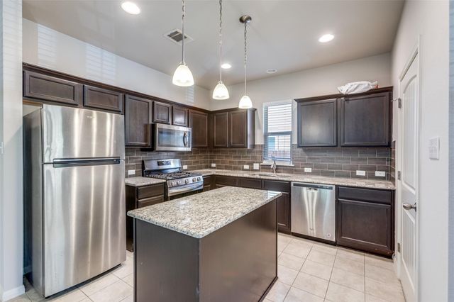 456 S Brook DR, Leander, TX 78641