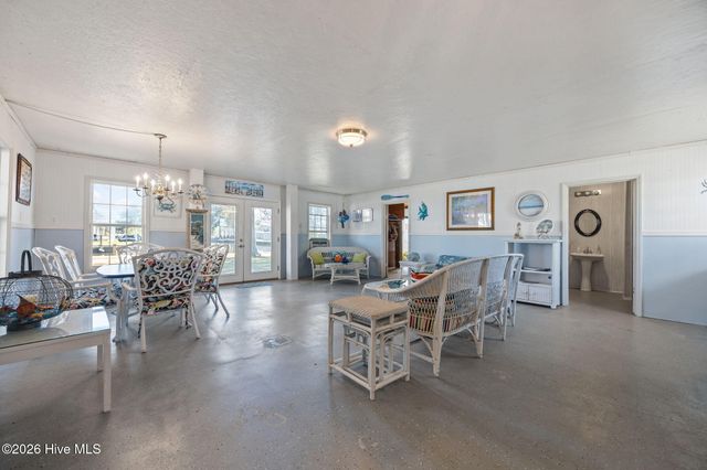 45 Riverview Drive, Chocowinity, NC 27817