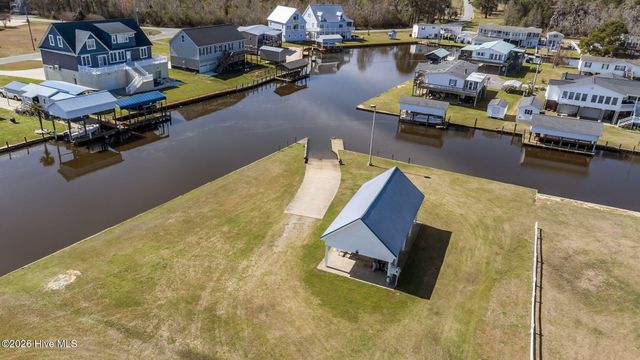 45 Riverview Drive, Chocowinity, NC 27817