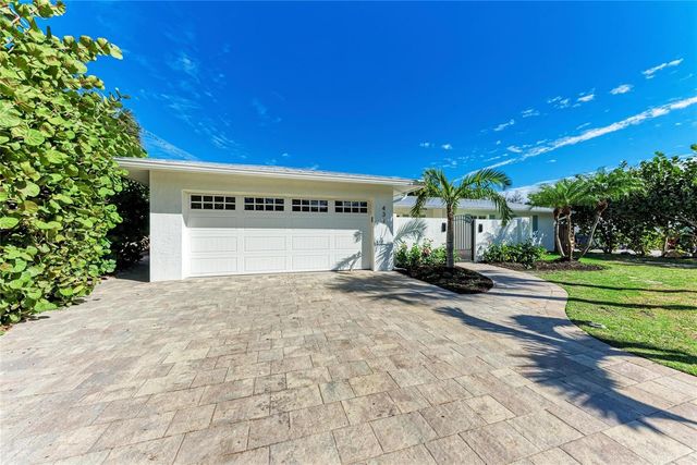 431 ISLAND CIRCLE, Sarasota, FL 34242