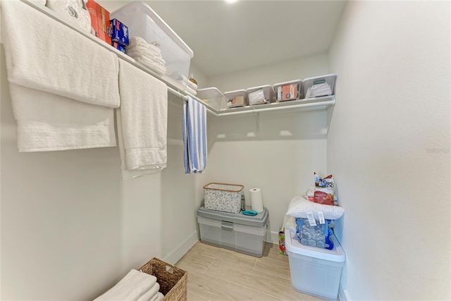 431 ISLAND CIRCLE, Sarasota, FL 34242