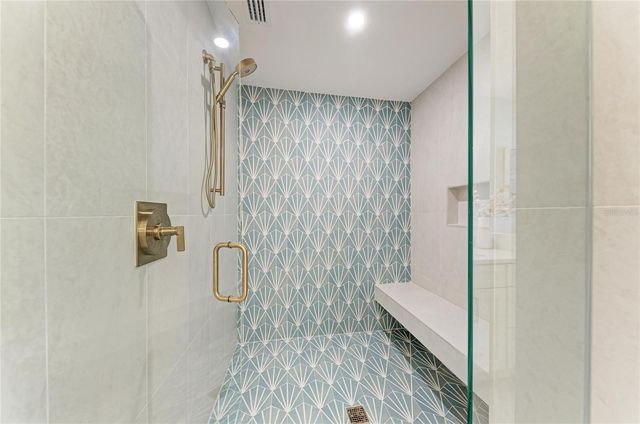 431 ISLAND CIRCLE, Sarasota, FL 34242