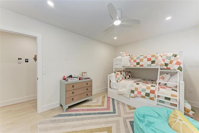 431 ISLAND CIRCLE, Sarasota, FL 34242