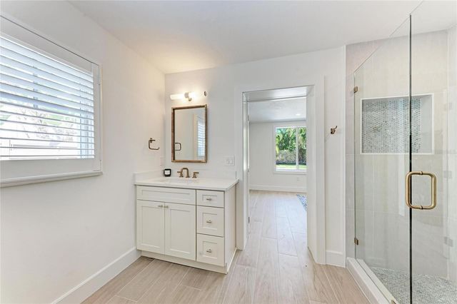 431 ISLAND CIRCLE, Sarasota, FL 34242