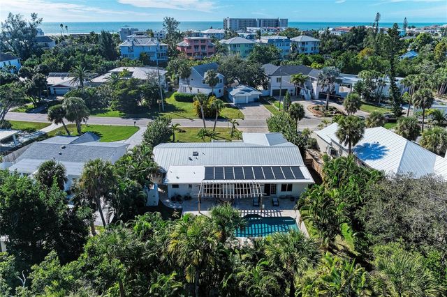 431 ISLAND CIRCLE, Sarasota, FL 34242