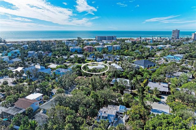 431 ISLAND CIRCLE, Sarasota, FL 34242