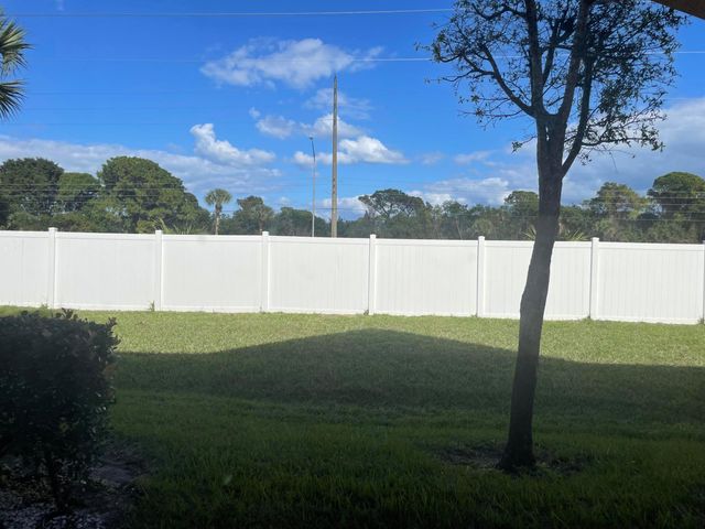 5135 SE Mariner Garden Circle, Stuart, FL 34997