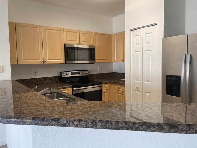 5135 SE Mariner Garden Circle, Stuart, FL 34997