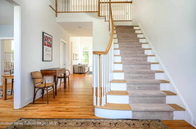 32 Sanford Drive, New Paltz, NY 12561