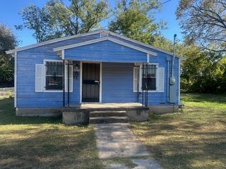 2340 Macon Street, Dallas, TX 75215