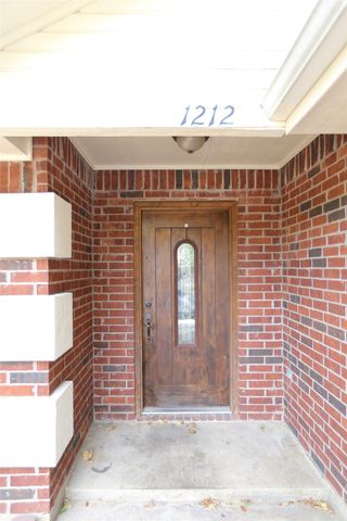 1212 Paco, Denton, TX 76209
