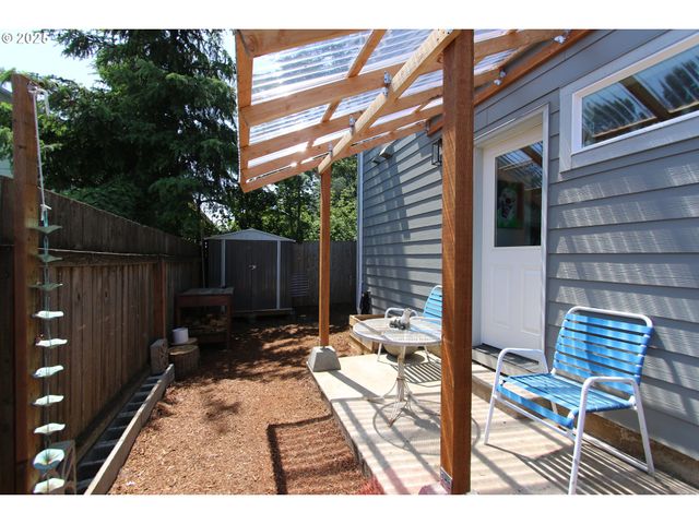 611 Se 142ND Ave B, Portland, OR 97233