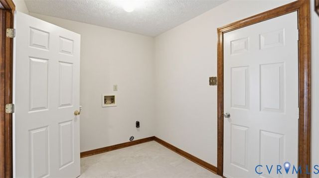 7240 Hanover Grove Ln, Mechanicsville, VA 23111