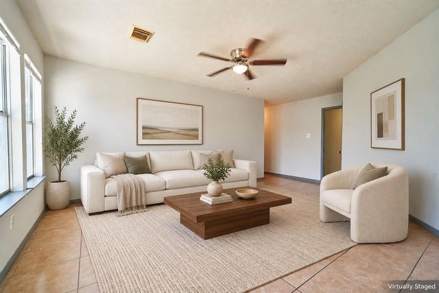 7811 Londres Drive, Houston, TX 77083