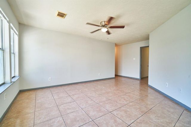 7811 Londres Drive, Houston, TX 77083