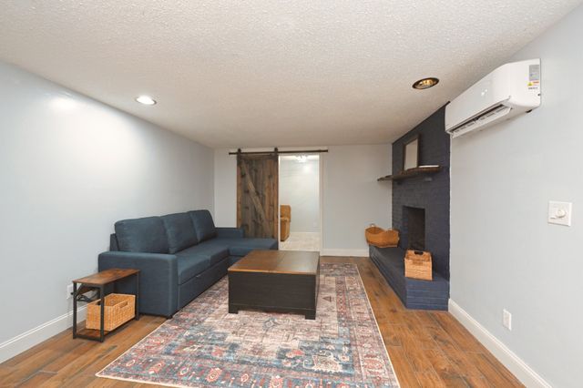 939 Sunset Dr, Gallatin, TN 37066