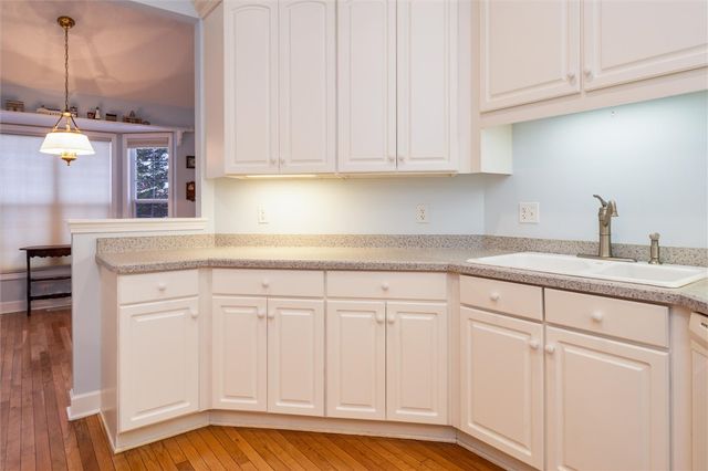 20 Magnolia Ln, Webster, NY 14580