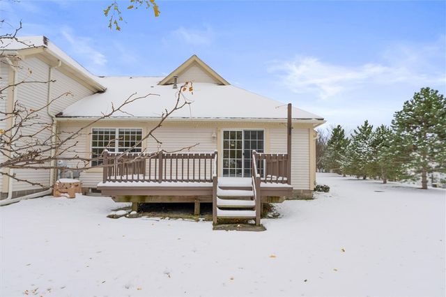 20 Magnolia Ln, Webster, NY 14580