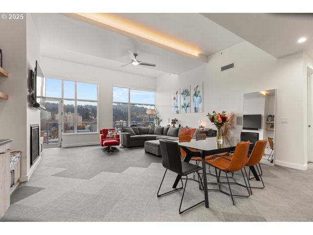 1926 W BURNSIDE St 1602, Portland, OR 97209