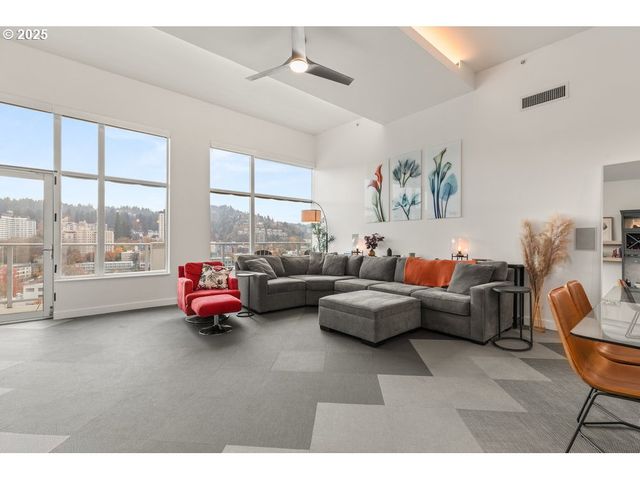 1926 W BURNSIDE St 1602, Portland, OR 97209