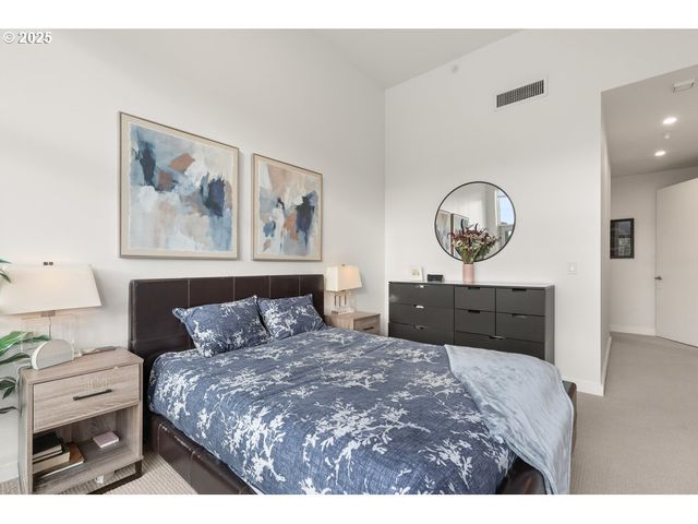 1926 W BURNSIDE St 1602, Portland, OR 97209