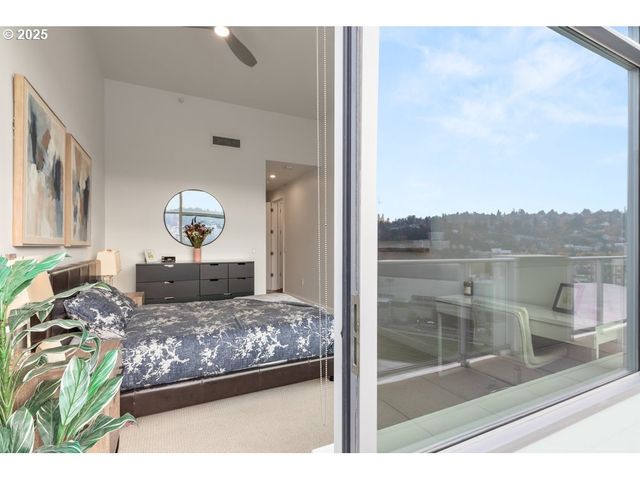 1926 W BURNSIDE St 1602, Portland, OR 97209