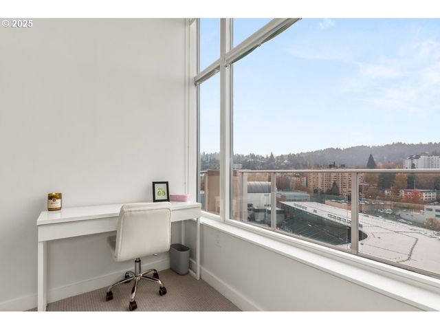 1926 W BURNSIDE St 1602, Portland, OR 97209