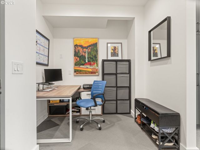 1926 W BURNSIDE St 1602, Portland, OR 97209