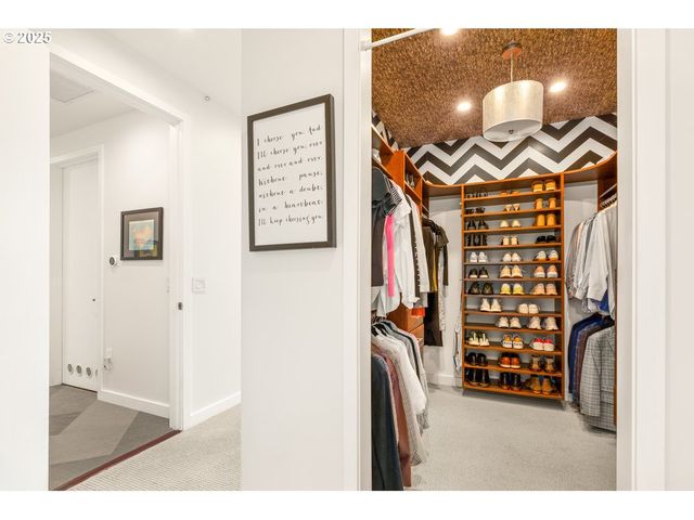 1926 W BURNSIDE St 1602, Portland, OR 97209