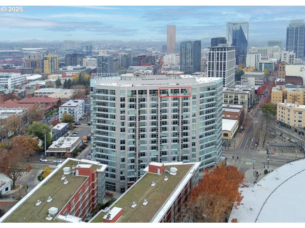 1926 W BURNSIDE St 1602, Portland, OR 97209