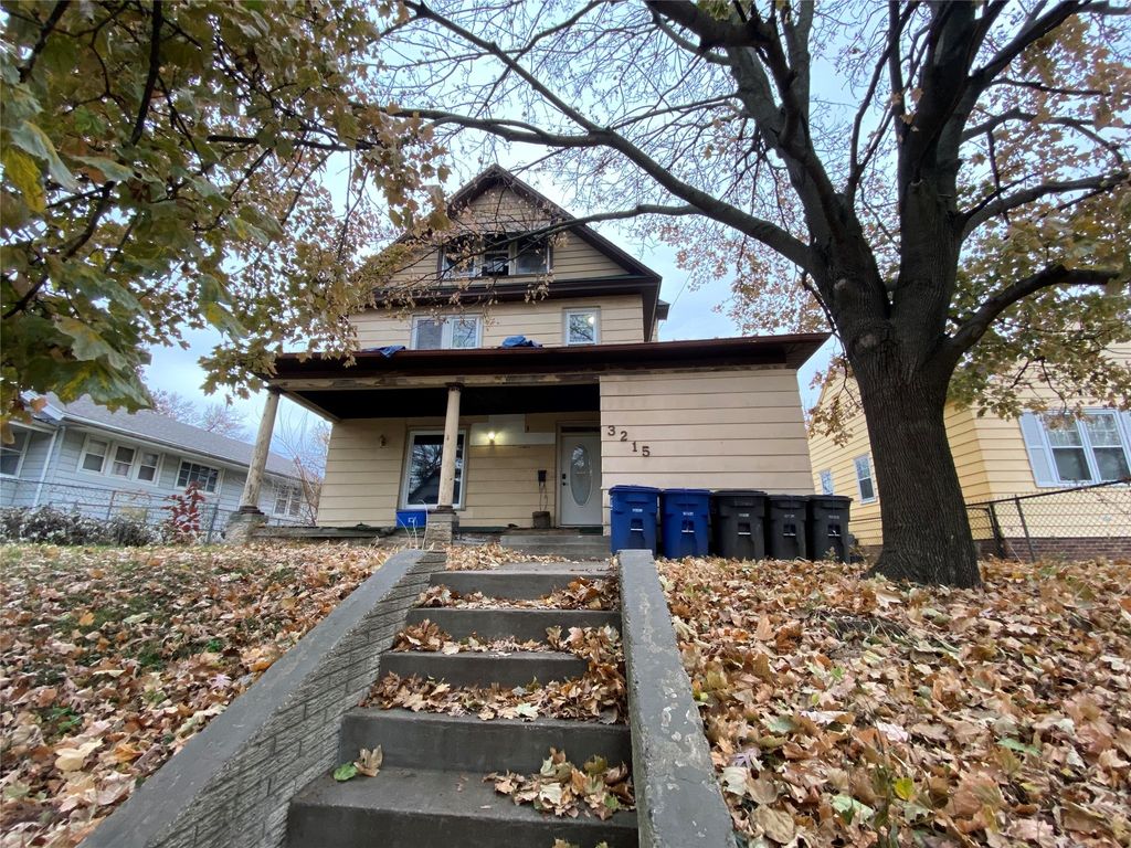 3215 7th Street, Des Moines, IA 50313