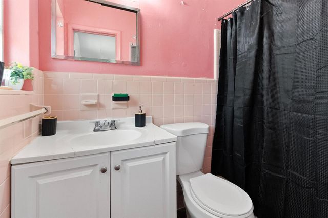 3431 NW 4th Street, Lauderhill, FL 33311