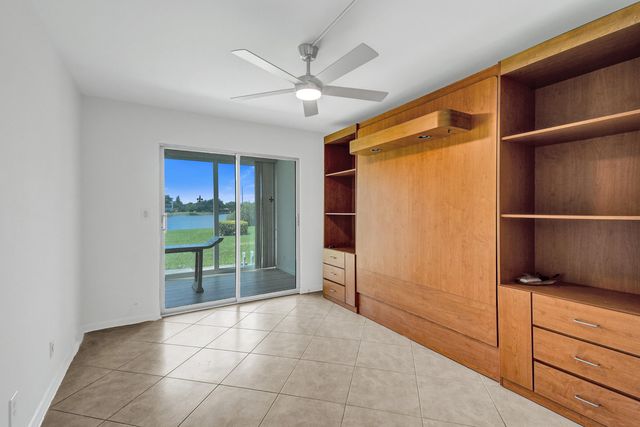 1112 Oakridge 1112, Deerfield Beach, FL 33442