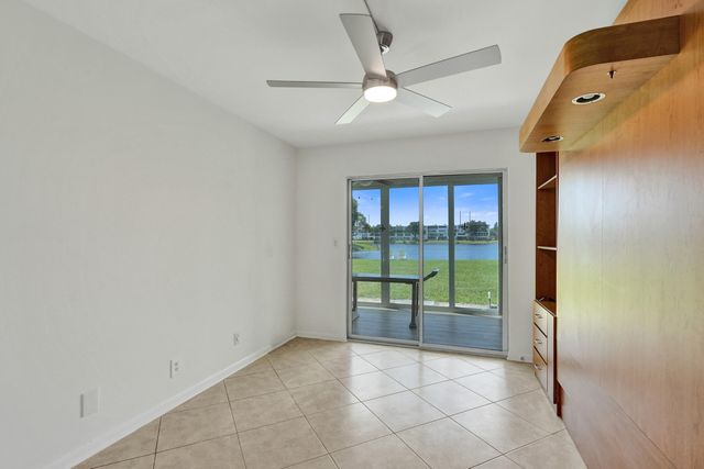 1112 Oakridge 1112, Deerfield Beach, FL 33442