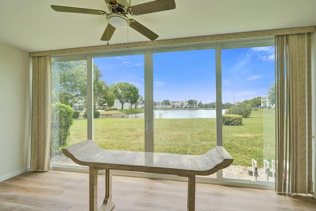 1112 Oakridge 1112, Deerfield Beach, FL 33442