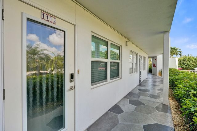 1112 Oakridge 1112, Deerfield Beach, FL 33442