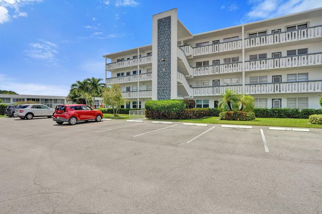 1112 Oakridge 1112, Deerfield Beach, FL 33442