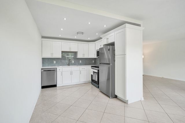1112 Oakridge 1112, Deerfield Beach, FL 33442