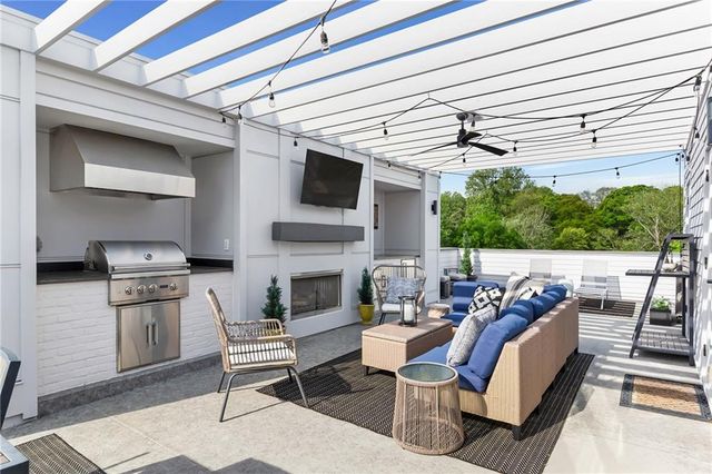 452 Plateau Place NW, Atlanta, GA 30309