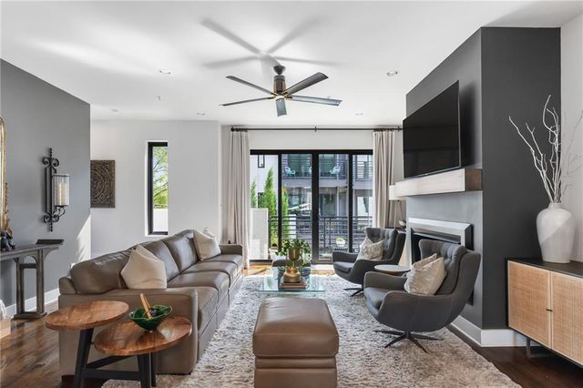 452 Plateau Place NW, Atlanta, GA 30309