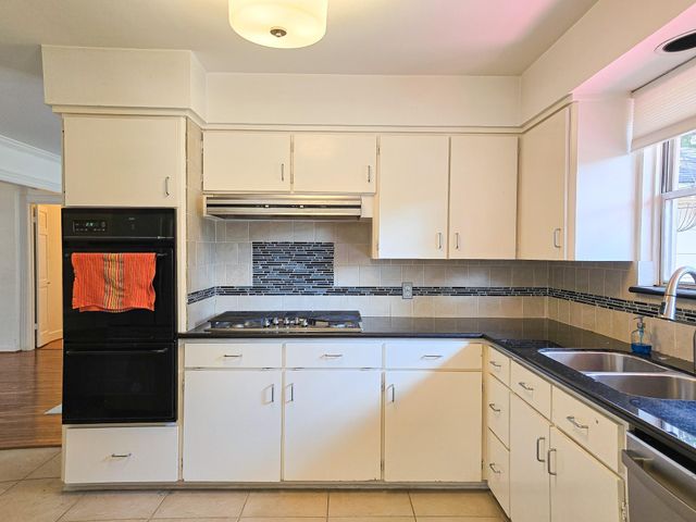 9507 Meadowbriar Lane, Houston, TX 77063