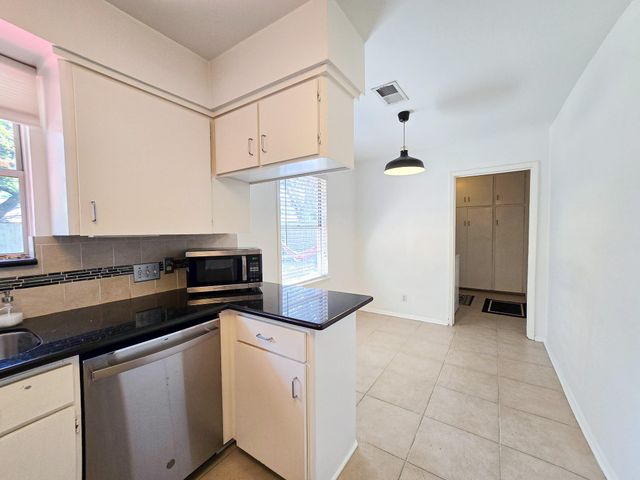9507 Meadowbriar Lane, Houston, TX 77063