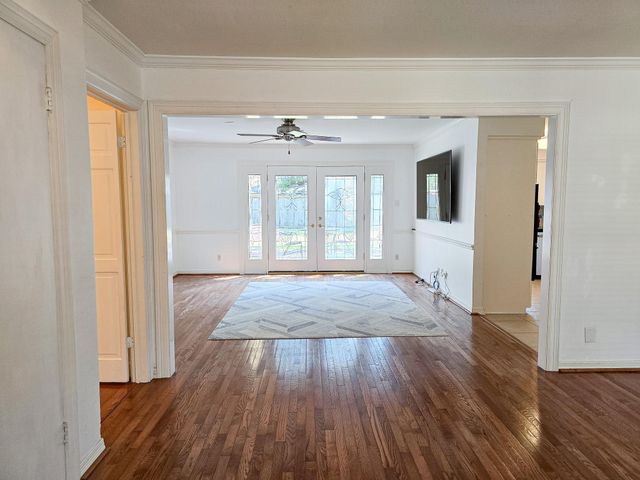 9507 Meadowbriar Lane, Houston, TX 77063