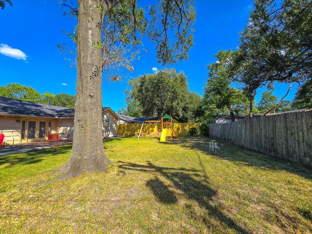 9507 Meadowbriar Lane, Houston, TX 77063