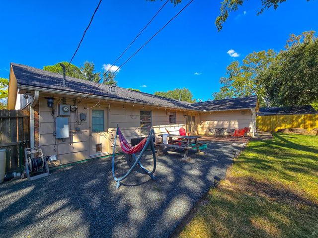 9507 Meadowbriar Lane, Houston, TX 77063