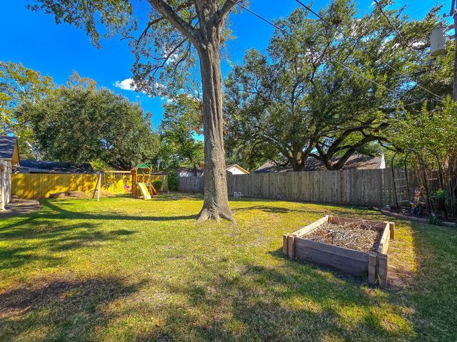 9507 Meadowbriar Lane, Houston, TX 77063