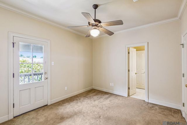17847 Pecan Shadows Dr, Baton Rouge, LA 70810